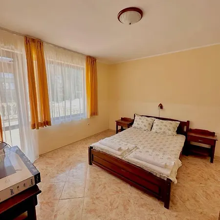 Апарт-отель Vila Victoria Primorsko Приморско