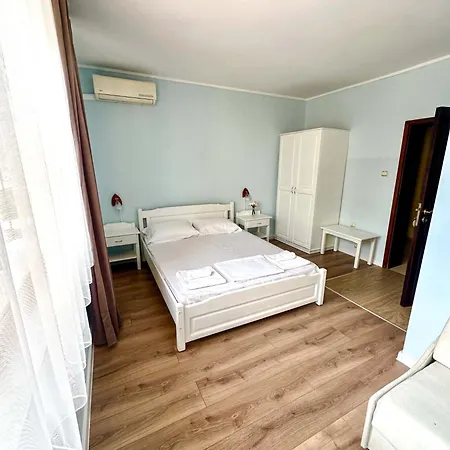 Aparthotel Victoria *