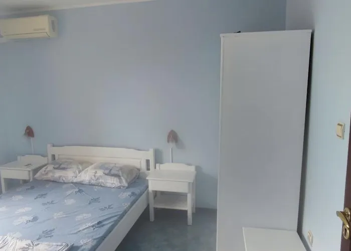 Victoria アパートホテル