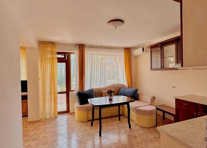 アパートホテル Victoria プリモルスコ