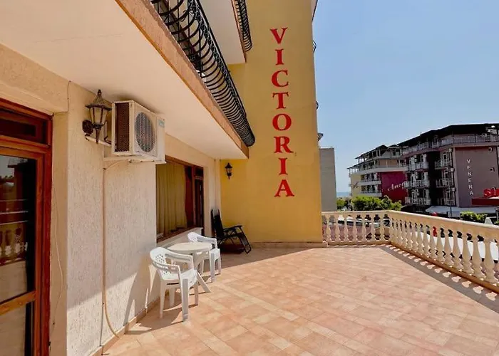 Victoria アパートホテル